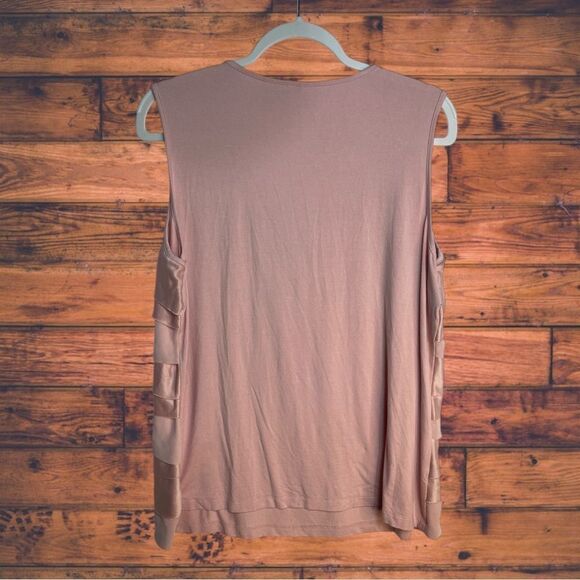 5 for $25🔥Liz Claiborne Ruffled Satin Tank Top Blouse XL - Picture 2 of 4